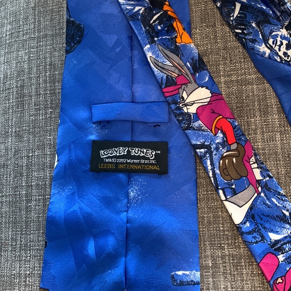 Loony Tunes Baseball Tie - Daffy, Bugs and Taz - Picture 5 of 5